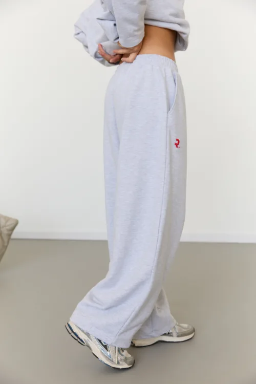 Штани жіночі сірого кольору з вишивкою oversize