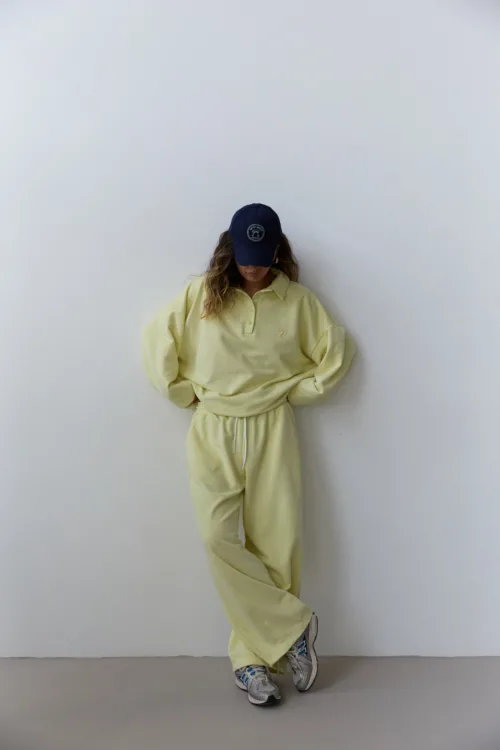 Штани жіночі лимонного кольору з вишивкою oversize