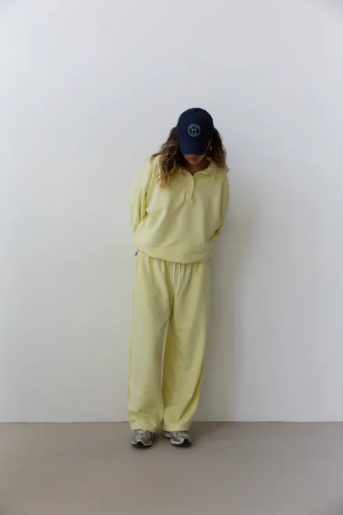 Штани жіночі лимонного кольору з вишивкою oversize