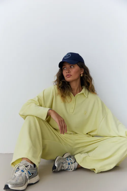 Штани жіночі лимонного кольору з вишивкою oversize