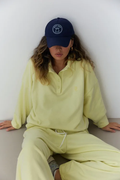 Костюм жіночий поло лимонного кольору з вишивкою oversize