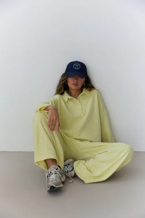 Костюм жіночий поло лимонного кольору з вишивкою oversize