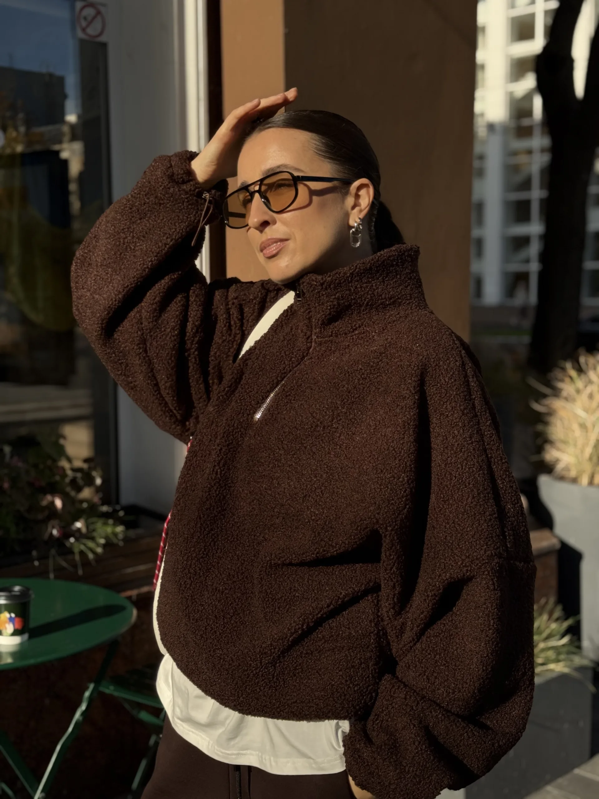 Світшот шоколадного кольору від Romanova на підкладці, розмір one size. Довжина 70 см, рукав 79 см. Виробництво Україна. - IMG_4576 Світшот жіночий шоколадний на підкладці one size Romanova - Світшот жіночий шоколадного кольору на підкладці one size — фото 3